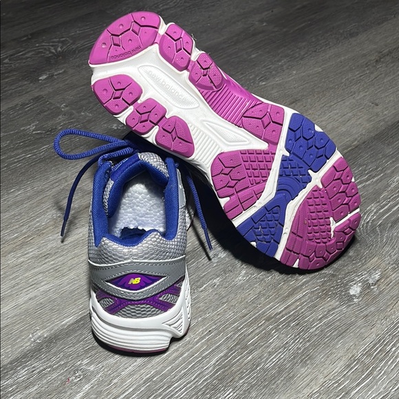 New Balance 450v3 Gray and Purple Running Shoes - Picture 9 of 13